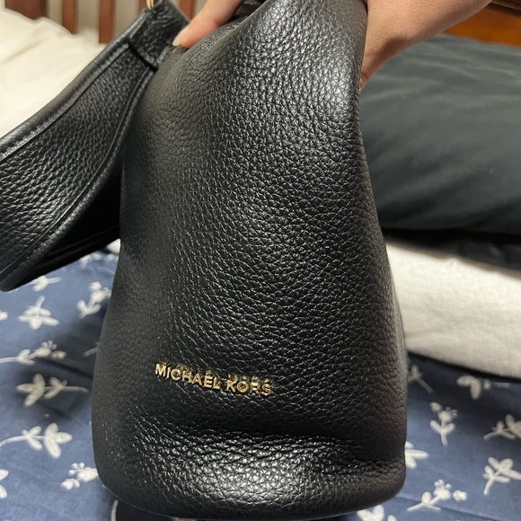 BRAND NEW black Michael Kors - Sonny Medium Shoulder Hobo Shoulder - Picture 6 of 7